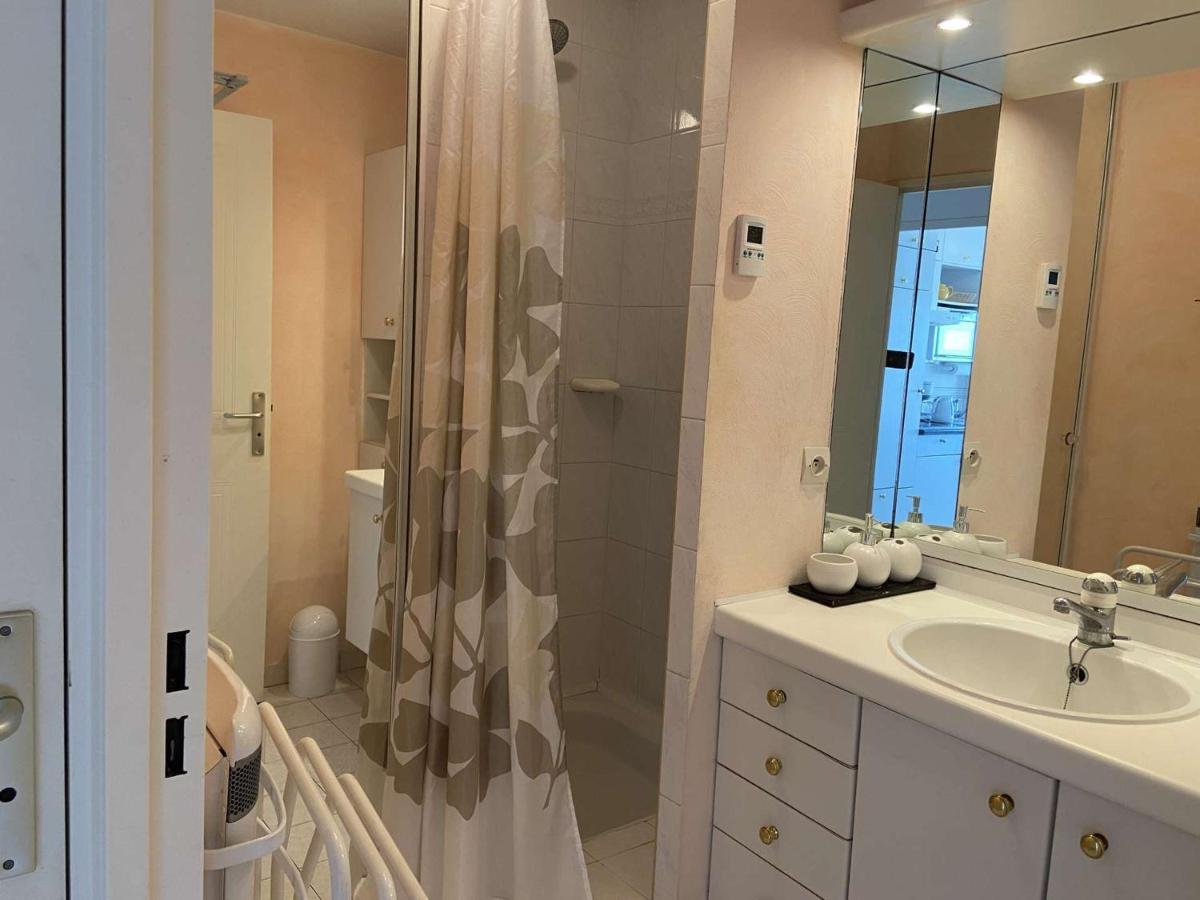 Apartment 2 Pieces A Frejus, Proche Commerces, Thalasso, Animaux Admis - Fr-1-226a-120