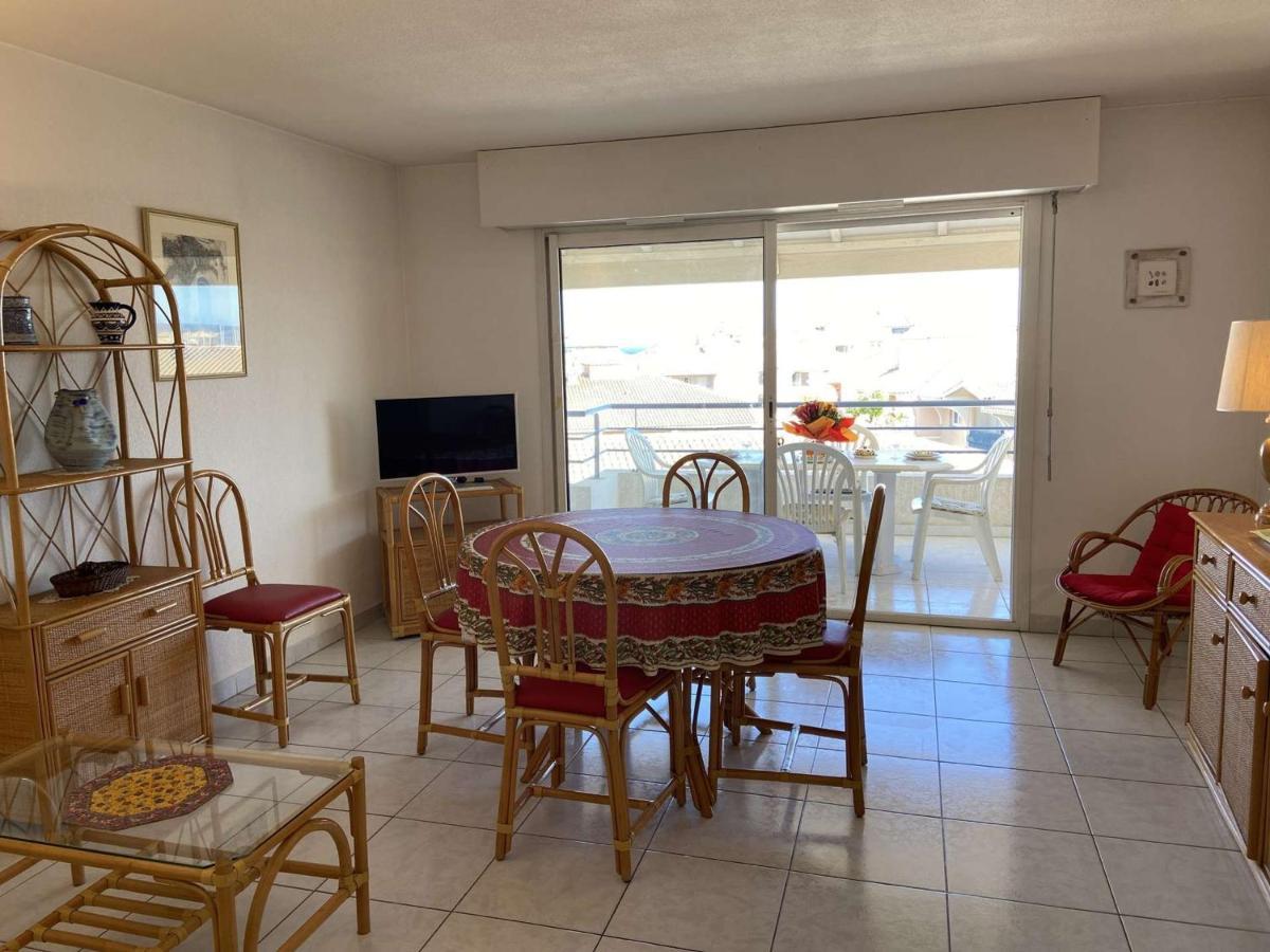 Fréjus, 2 Pièces, 4 Personnes - Fr-1-226a-120 *